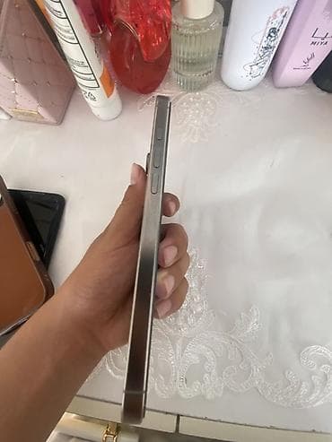 google fold: IPhone 16 Pro Max, Б/у, 256 ГБ, Space Gray — 3