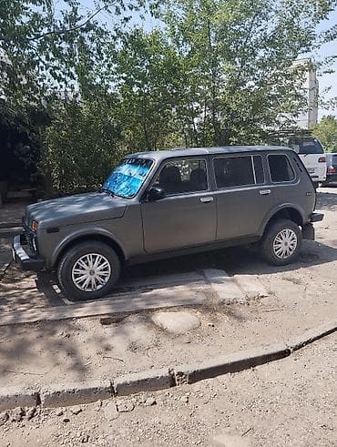 ВАЗ (ЛАДА) 4x4 Нива: 2006 г., 1.7 л, Механика, Бензин, Внедорожник — 8