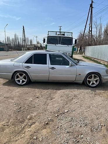 Mercedes-Benz W124: 1990 г., 2.3 л, Механика, Бензин, Седан