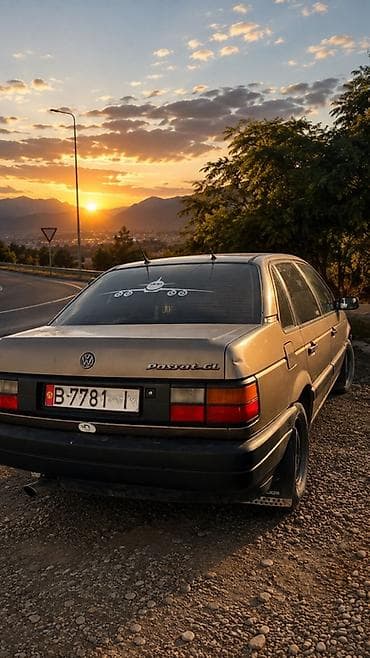 golf 2: Volkswagen Passat: 1988 г., 1.8 л, Механика, Бензин, Седан — 1