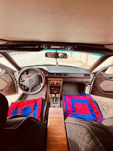 оборудование автомойка: Mercedes-Benz W124: 1994 г., 2.5 л, Автомат, Дизель — 10