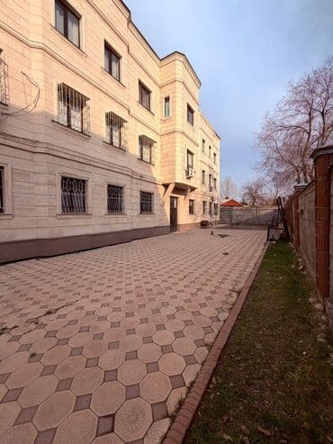 долгосрочная аренда домов в бишкеке: 1 комната, 32 м², Индивидуалка, 3 этаж, Евроремонт — 1