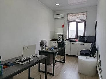 flat kant: Коммерческое помещение 38 м², 4/4 этаж, ул. Ахунбаева/Шакирова ( — 8