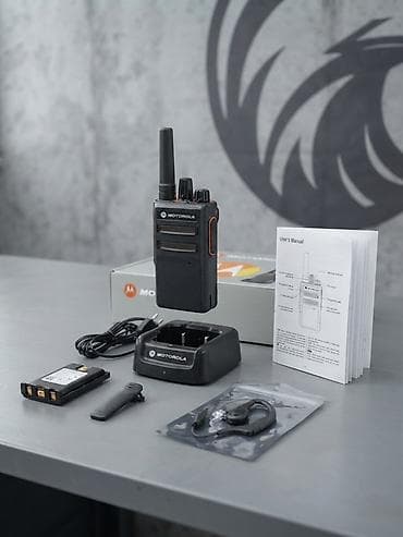 Рация Motorola (портативная двухсторонняя радиостанция) Комплектация