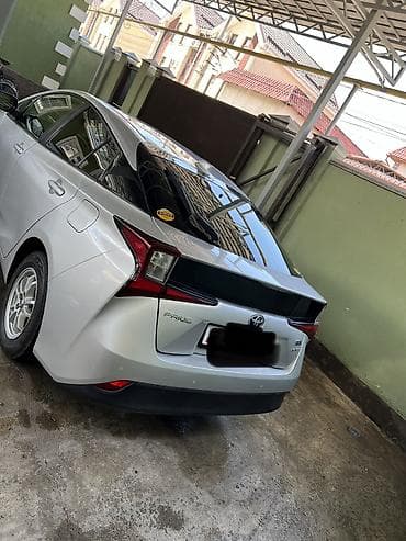 prius v: Toyota Prius: 2021 г., Вариатор, Гибрид, Хэтчбэк — 5