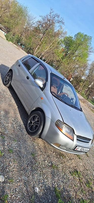 aveo: Chevrolet Aveo: 2004 г., Бензин, Хэтчбэк — 2