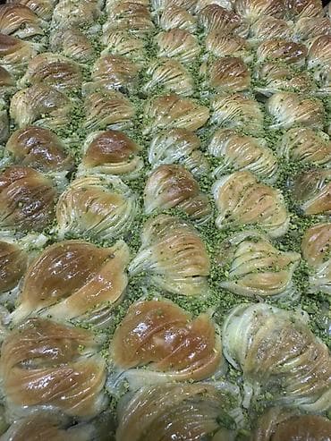 улуу тоо: Ассаламу аллейкум я кондитер опыт 9 лет ищу работу моя зарплата 3500 в — 1