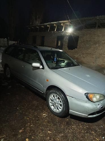 hyundai ix35: Nissan : 2000 г., 1.8 л, Механика, Газ — 1