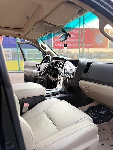 срочно продаю в связи с переездом: Toyota Sequoia: 2008 г., 5.7 л, Автомат, Бензин, Внедорожник — 4
