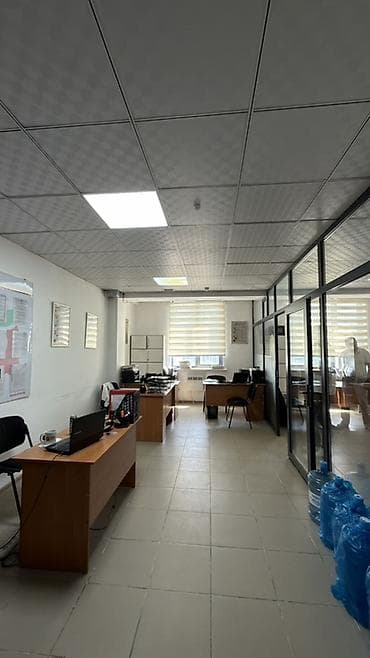 мурабаха ош: Продажа офисов 51 м², С ремонтом, Без мебели, Бизнес центр, 4 этаж — 2