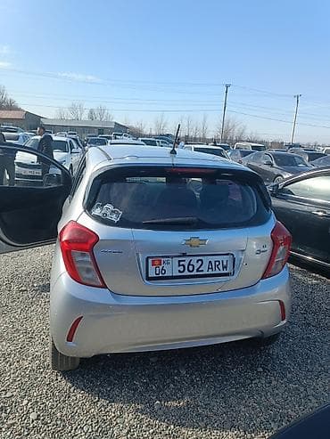 haval h3: Chevrolet Spark: 2017 г., 0.1 л, Автомат, Бензин, Хэтчбэк — 4
