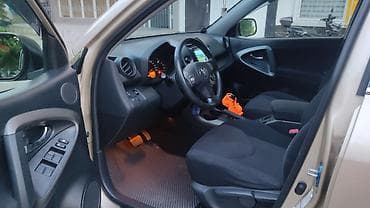 Транспорт: Toyota RAV4: 2010 г., 2.4 л, Автомат, Бензин, Кроссовер — 8