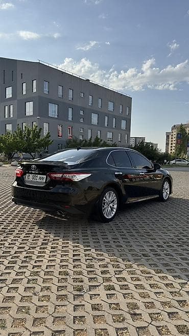тайота из: Toyota Camry: 2018 г., 3.5 л, Автомат, Бензин, Седан — 4