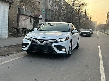 100 ауди: Toyota Camry: 2021 г., Гибрид, Седан — 3