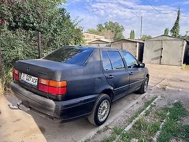 каропка рф 1: Volkswagen Vento: 1993 г., 1.8 л, Механика, Бензин, Седан — 4