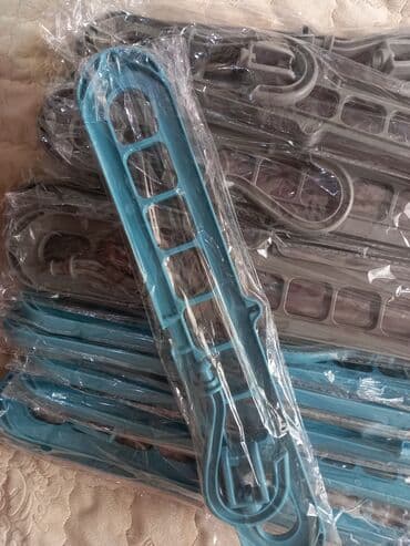 ВЕШАЛКА ДЛЯ ВЕШАЛОК ВЕШАЛКА УНИВЕРСАЛЬНАЯ ЭКОНОМНАЯ МЕСТА В ШКАФЧИКЕ at lalafo.kg ВЕШАЛКА ДЛЯ ВЕШАЛОК ВЕШАЛКА УНИВЕРСАЛЬНАЯ ЭКОНОМНАЯ МЕСТА В ШКАФЧИКЕ