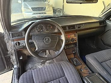 mers bar: Mercedes-Benz W124: 1993 г., 2.3 л, Автомат, Бензин, Купе — 5
