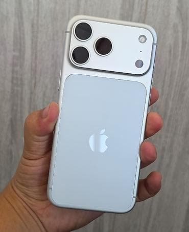 IPhone 17 Pro Max, Б/у, 256 ГБ, Matte Silver, Защитное стекло, Чехол, Кабель, 100 %