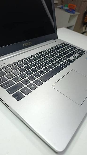 hp core i5: Ноутбук ASUS 15.6" В комплекте сумка и подставка. Характеристики: - — 5
