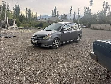 китайские минивены: Honda Stream: 2005 г., 1.7 л, Механика, Бензин, Минивэн — 1