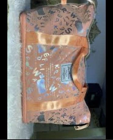 женские дорожные сумки: Сумки-тоут и дорожные сумки Описание: - Вместительные женские — 4