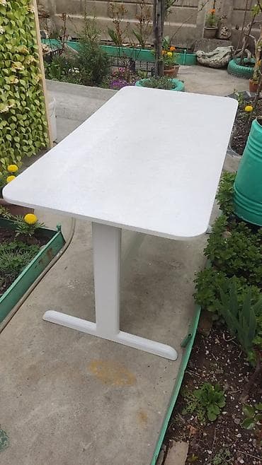 завесы пвх: В г. Каракол продаю деревянный кухонный стол со скатертью турецкой и — 6