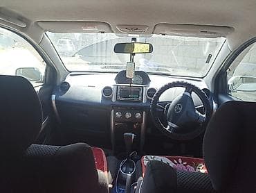 Toyota Ist: 2002 г., 1.3 л, Автомат, Бензин, Хэтчбэк — 4