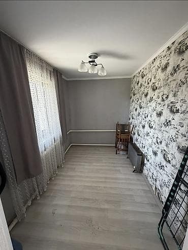 Үйлөр: Сдаются 1 комната в частном доме, только для девушек По всем вопросам — 1