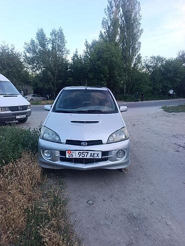 step 2: Daihatsu YRV: 2002 г., 1.3 л, Автомат, Бензин, Хэтчбэк — 5