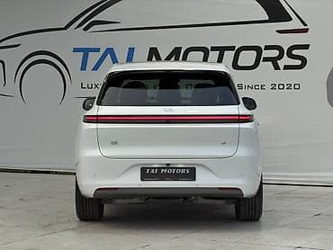 wuling mini ev: Lixiang L6: 2024 г., 1.5 л, Автомат, Гибрид, Кроссовер — 2