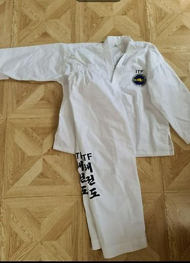 Кимоно для тхэквондо, три комплекта + пояса. 1) Dobok ITF: - Куртка с