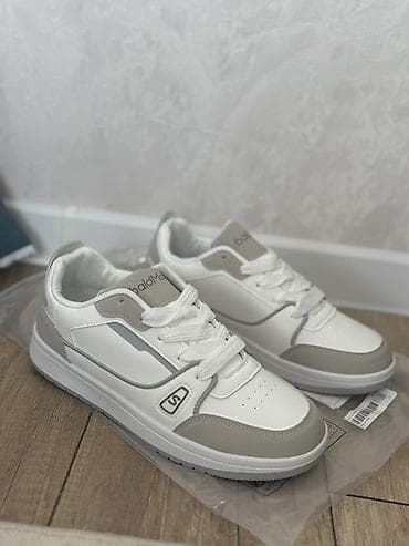 обувь полуклассика: Мужские кроссовки, 42, Новый, цвет - Белый — 2