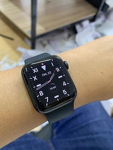 Продаю оригинальные смарт-часы Apple Watch SE 40mm (2020) в версии — 1