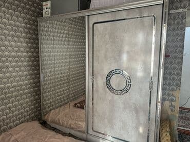 Шкаф купе, С зеркалом, Другой материал at lalafo.kg Шкаф купе, С зеркалом, Другой материал