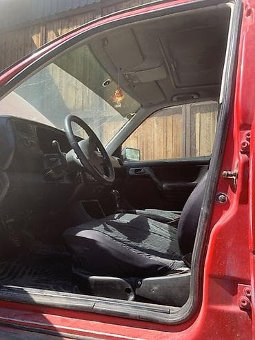 neta gt: Volkswagen Golf: 1993 г., 1.8 л, Механика, Газ, Хэтчбэк — 3