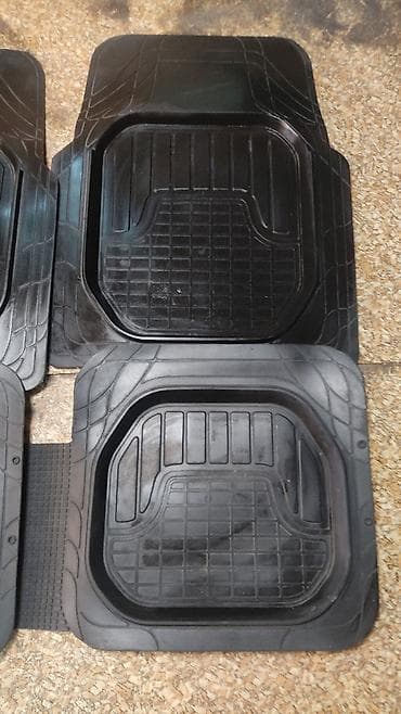 купить коврики резиновые в машину: Резиновые Полики Для салона цвет - Черный, Б/у, Самовывоз — 3