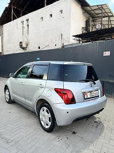 капот на тайота ист: Toyota Ist: 2003 г., 1.3 л, Автомат, Бензин, Хэтчбэк — 4