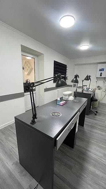 Продам профессиональный маникюрный стол 💅 Удобный, практичный