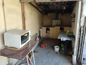3 3: Продаётся кирпичный дом в городе Токмок Количество комнат: 7 Этаж: 1 — 6