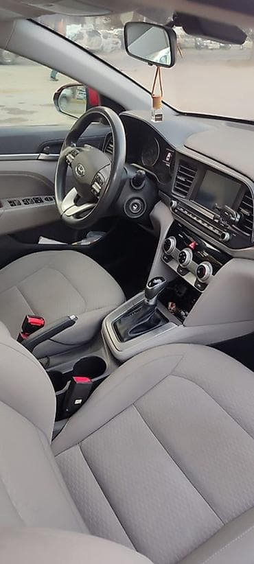 tesla 3: Hyundai Elantra: 2018 г., 2 л, Автомат, Бензин, Седан — 5