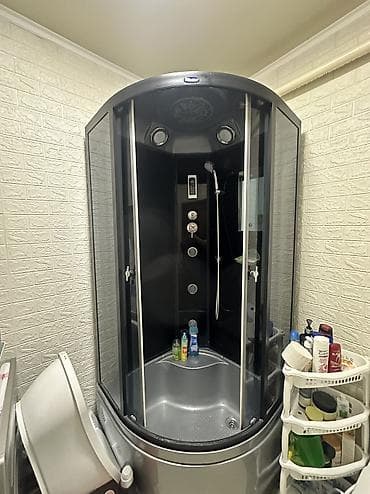 Душевая кабина Полукруглая, Размер: 2 x 1 см, Покрытие: Прозрачный at lalafo.kg Душевая кабина Полукруглая, Размер: 2 x 1 см, Покрытие: Прозрачный