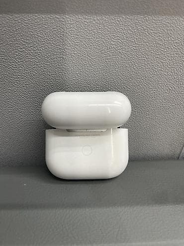 Кулакчындар: Зымсыз ичине салынуучу кулакчындар, Apple, Airpods 3, Колдонулган — 3