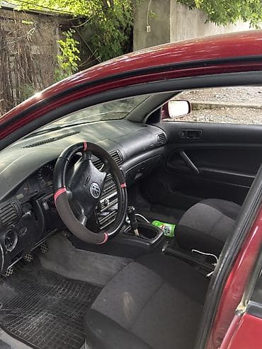 барта: Volkswagen Passat: 2000 г., Механика, Седан — 3