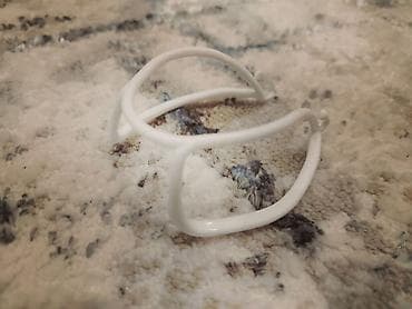 маски тканевые: 1 штука стоит 10 сом Насадка-держатель для медицинской маски Mudi — 2