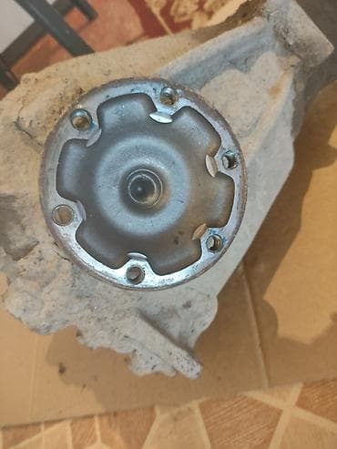 forester sf: Задний редуктор Mercedes-Benz — 1