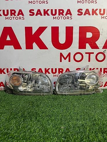 porter 2: Комплект передних фар Toyota Б/у, Оригинал, Япония — 1