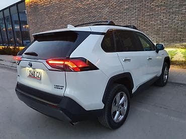 2107 панель: Toyota RAV4: 2021 г., 2.5 л, Автомат, Гибрид, Кроссовер — 7