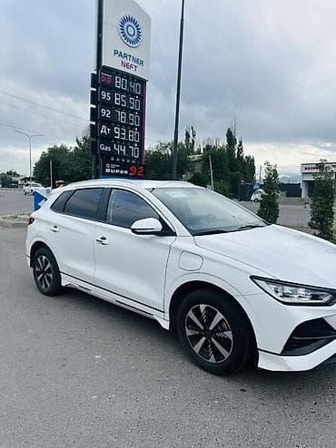 BYD: BYD E2: 2023 г., Автомат, Электромобиль, Кроссовер — 3
