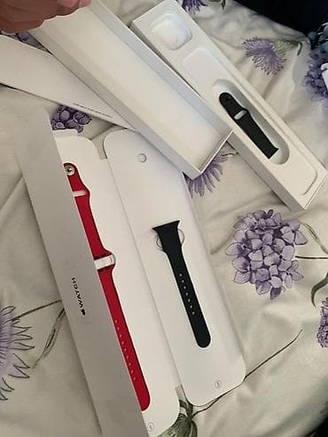 Акылдуу сааттар: Apple Watch с прямоугольным дисплеем и цифровой коронкой. На фото — — 2