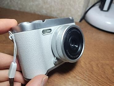 otg: 📸 Винтажная Y2K камера-мыльница (Белая) + Флешка 128 GB (Новая) Продаю — 2